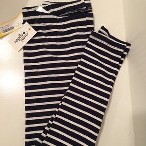 Rumi + Ryder Leggings